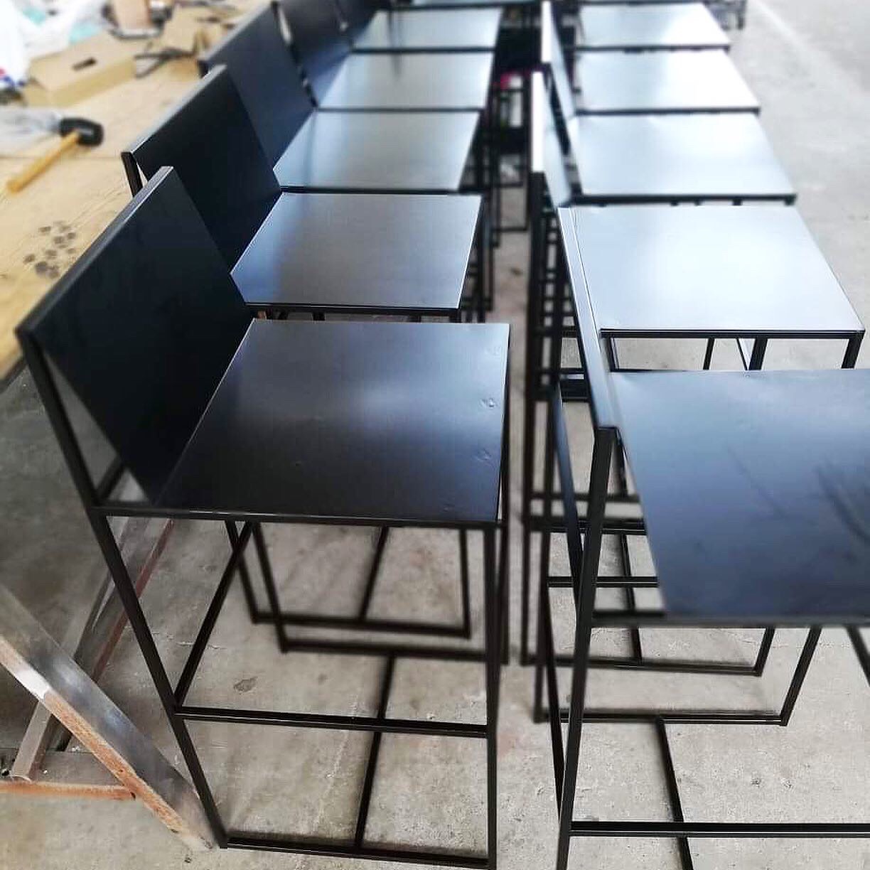 metallika epipla estiatoriou 1